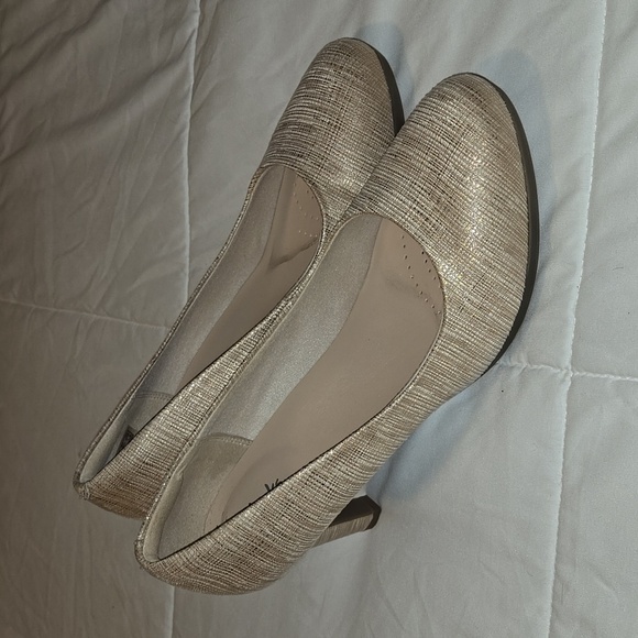 Clark's Collection Heels - Picture 3 of 8